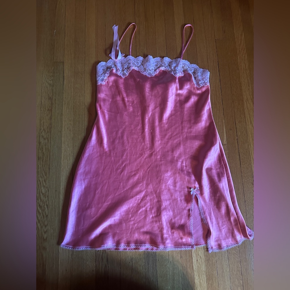 Vintage Y2K Victoria’s Secret Angels Salmon Pink satin Nightgown/Chemise, L